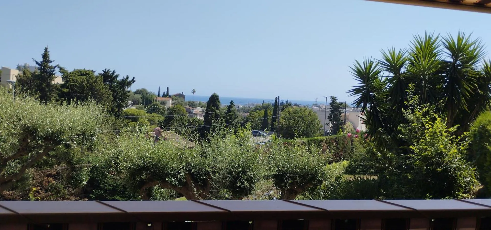 Escale Au Val De La Mer Antibes France